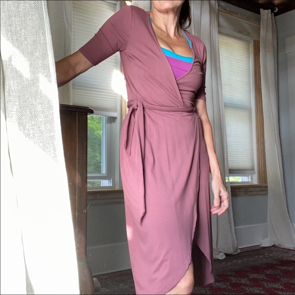 Forever 21 Dresses & Skirts - Wrap dress